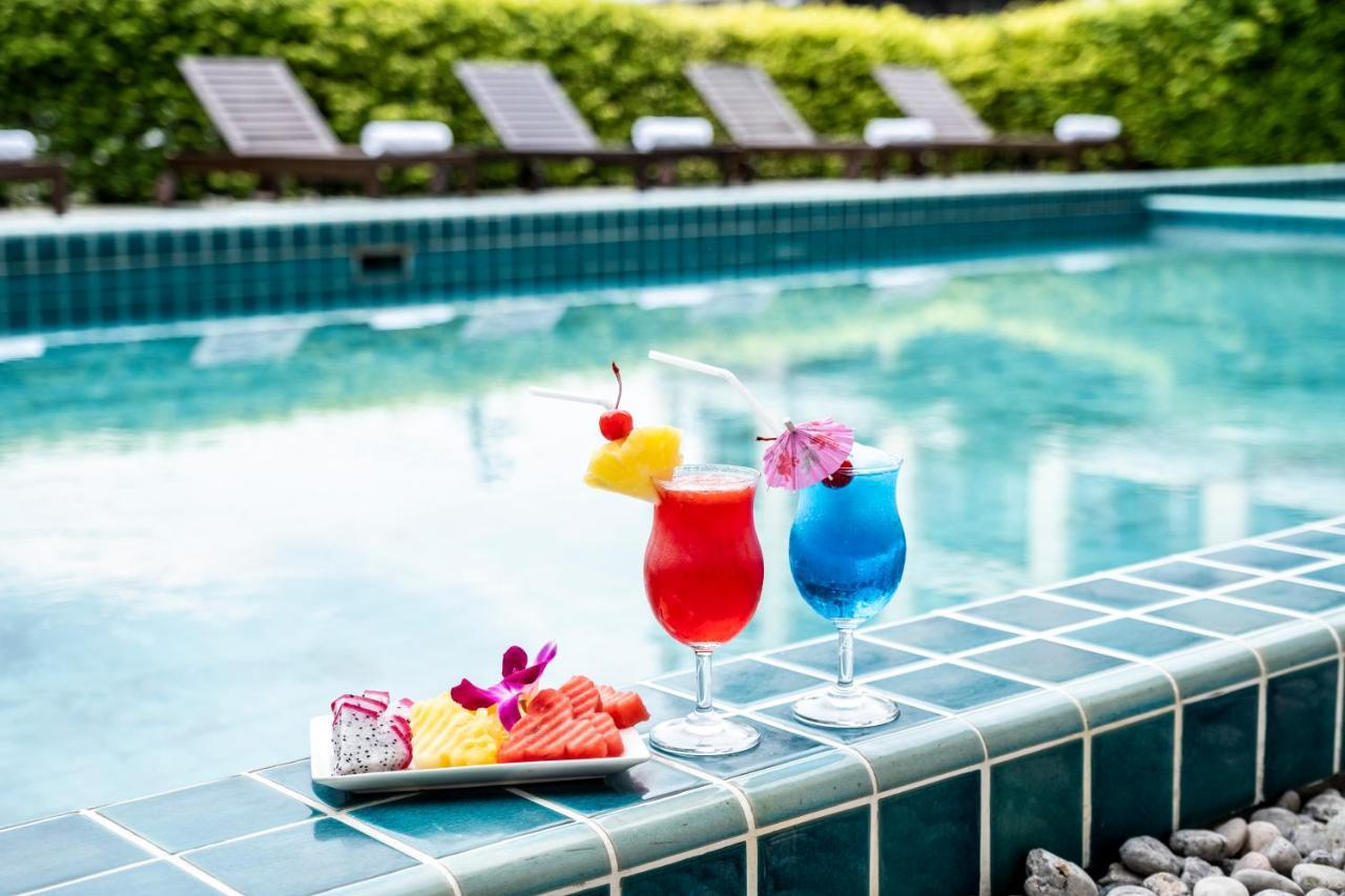 The Airport Courtyard Suvarnabhumi Airport Bangkok Bagian luar foto Poolside at the hotel
