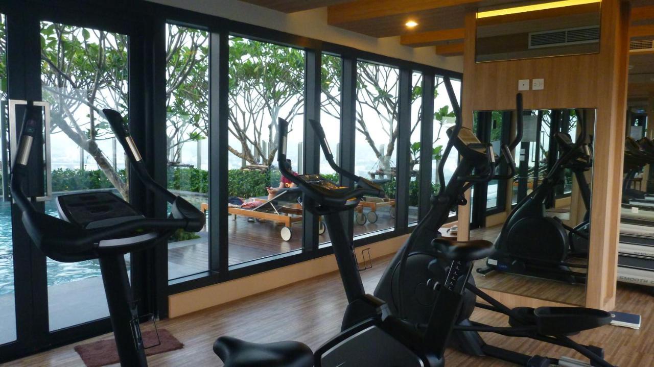 The Airport Courtyard Suvarnabhumi Airport Bangkok Bagian luar foto The gym at the 39th floor