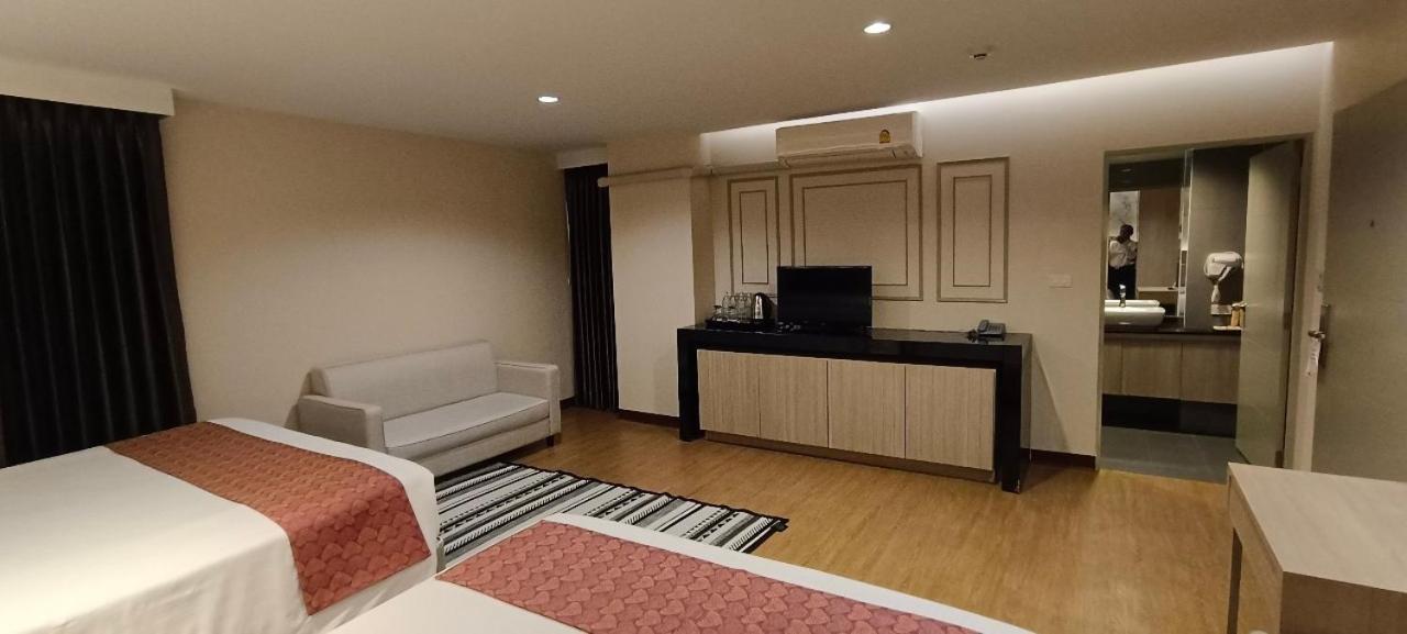 The Airport Courtyard Suvarnabhumi Airport Bangkok Bagian luar foto A room at the hotel